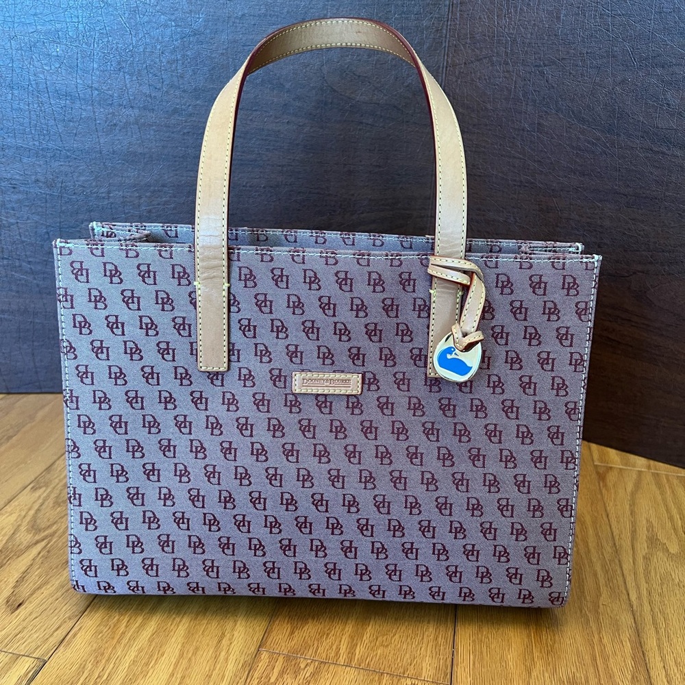 Dooney & Bourke Purse